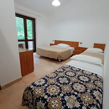 La Del Brigante אורחן